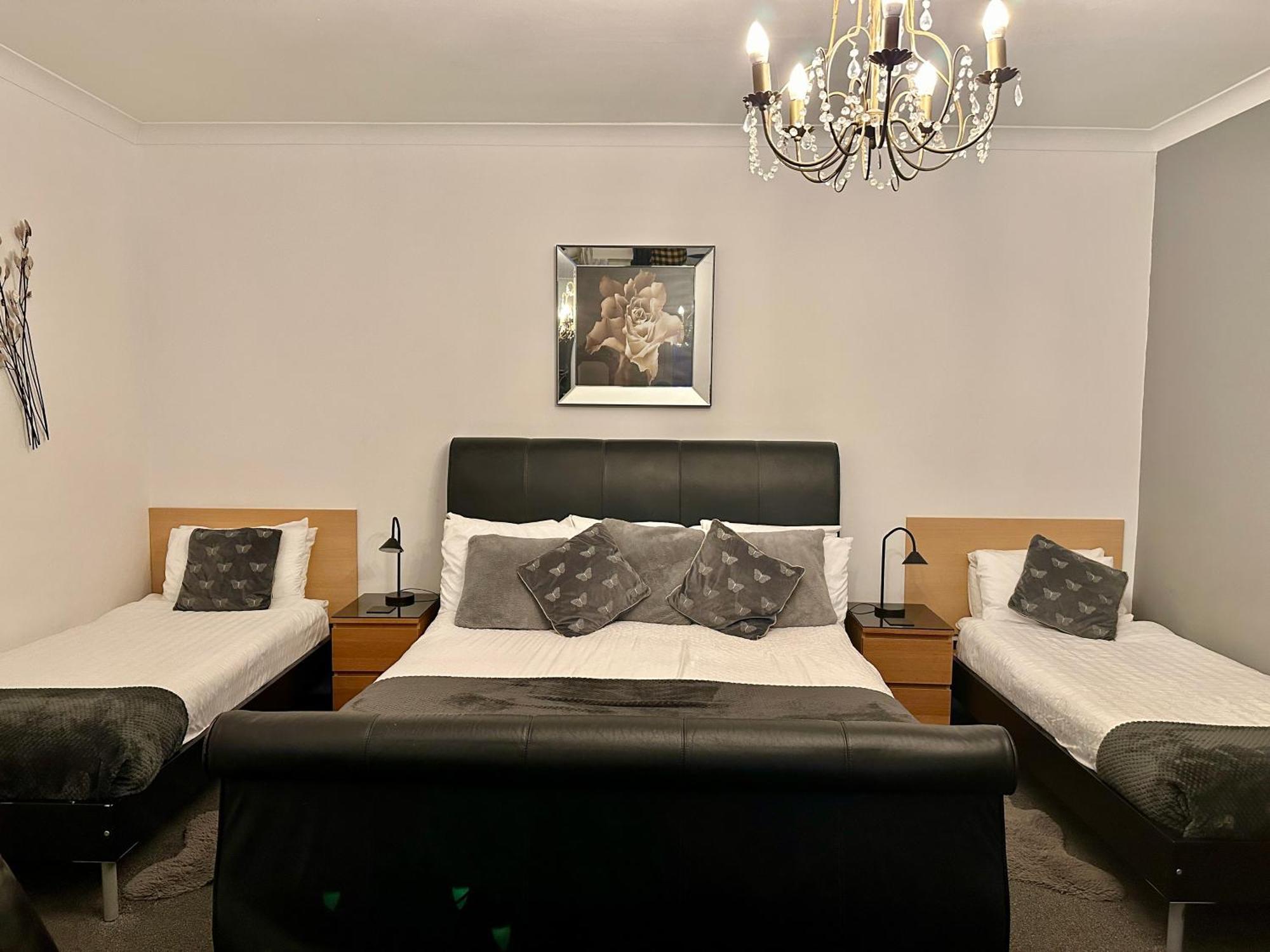 The Elbow Room Κιρκάλντυ Εξωτερικό φωτογραφία