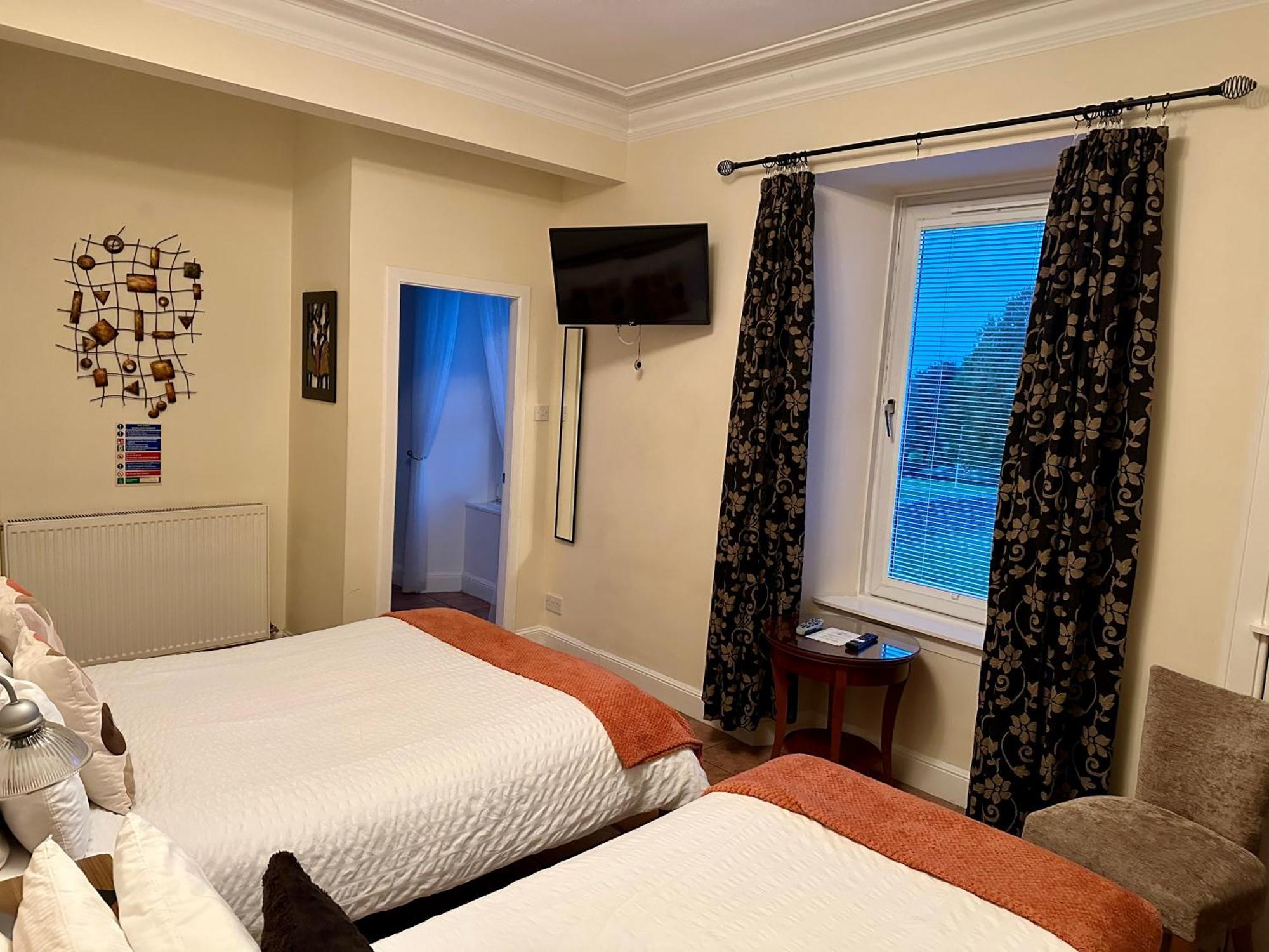 The Elbow Room Κιρκάλντυ Εξωτερικό φωτογραφία